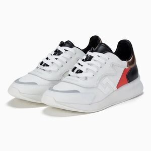 Rollie Weekender Edit Sneakers